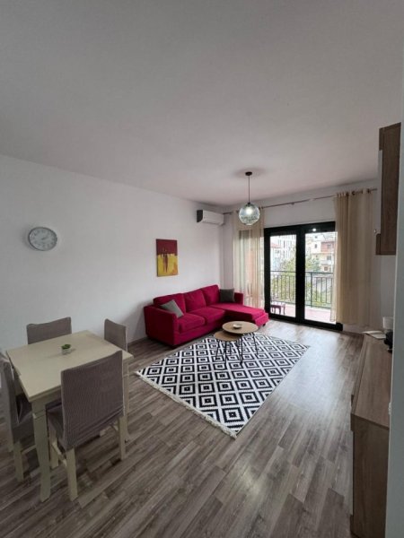 Tirane, jepet me qera apartament 1+1+Aneks+Ballkon Kati 2, 70 m² 450 € (Green City Astir)