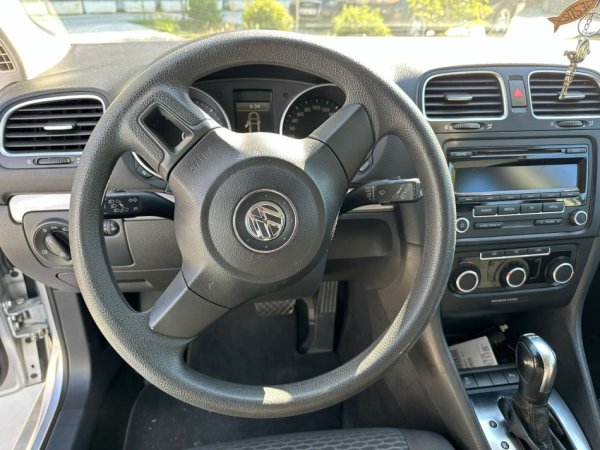 Tirane, shes makine me portobagazh Volkswagen Golf 6, Viti 2011, automatike Nafte, gri metalizato automatik Klima, cmimi 5.000 €