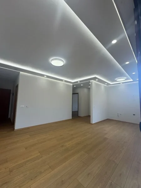 Tirane, shitet apartament 2+1+Aneks+Ballkon Kati 3, 116 m² 225.000 € (Perballe Kompleksit Halili 2+1+2)