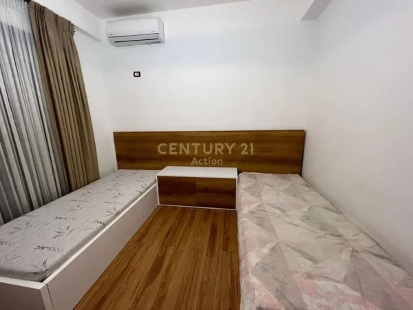 Tirane, jepet me qera apartament 2+1 Kati 4, 118 m² 700 € (Fabrika Miellit)