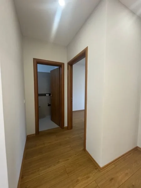 Tirane, shitet apartament 2+1+Aneks+Ballkon Kati 3, 116 m² 225.000 € (Perballe Kompleksit Halili 2+1+2)