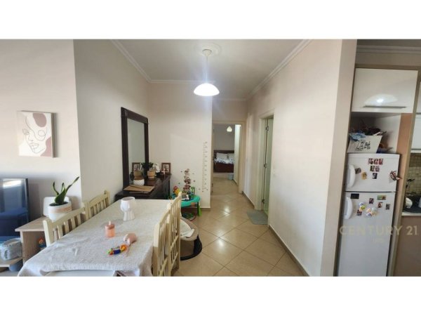 Tirane, jepet me qera apartament 2+1 Kati 11, 100 m² 600 € (Hipoteka)