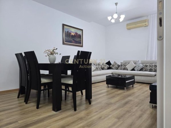 Tirane, jepet me qera apartament 2+1 Kati 3, 100 m² 700 € (Ish Parku)