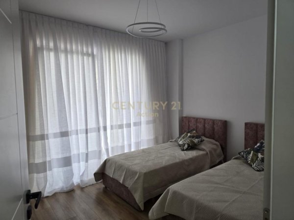 Tirane, jepet me qera apartament 2+1 Kati 3, 100 m² 700 € (Ish Parku)
