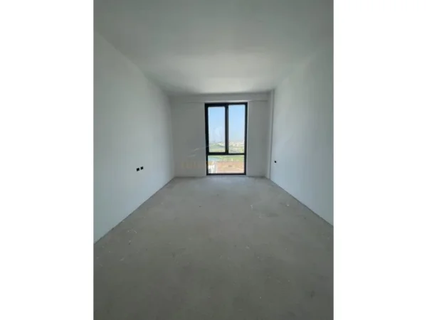 Tirane, shitet apartament 2+1+Ballkon Kati 3, 112 m² 250.000 € 