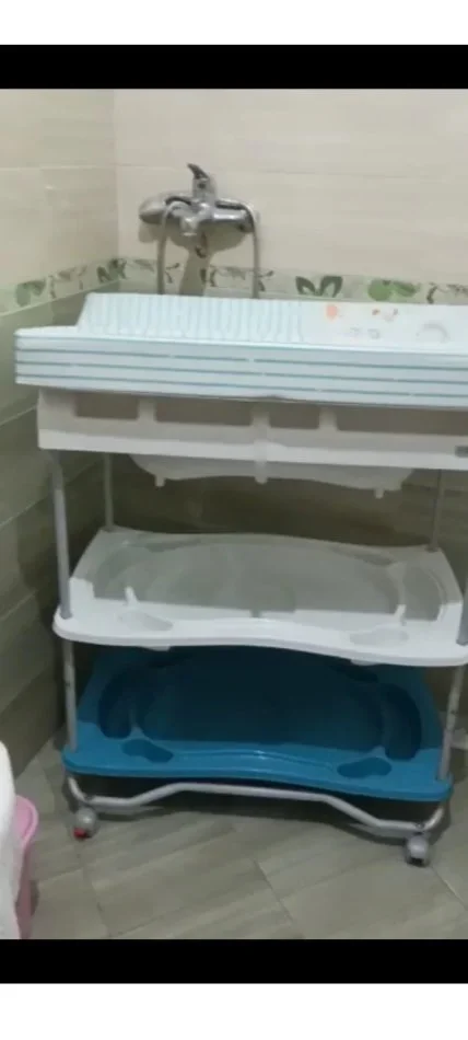 Lushnje, shes Vaske larje + shtrat nderrimi bebe 50 €