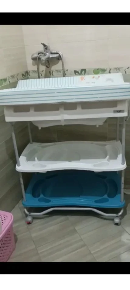 Lushnje, shes Vaske larje + shtrat nderrimi bebe 50 €