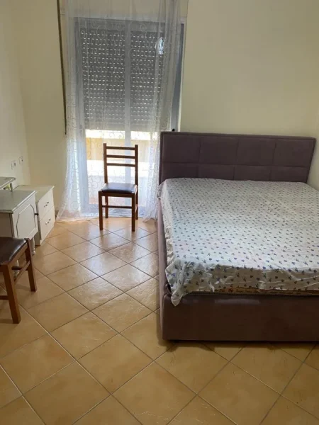 Tirane, jepet me qera apartament 2+1+Ballkon Kati 6, 100 m² 500 € (Rruga Irfan Tomini)