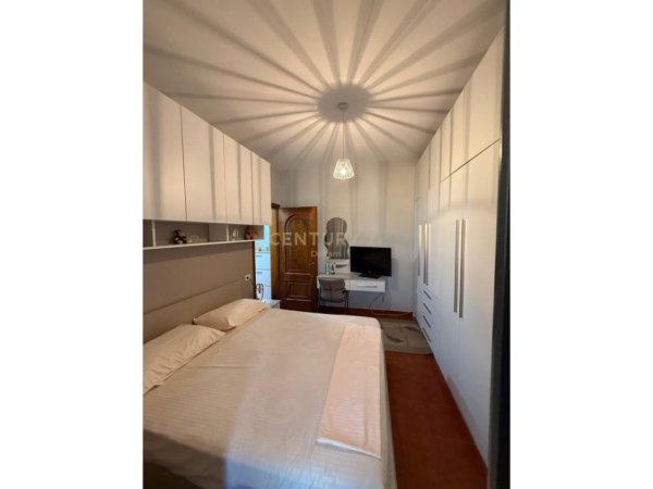 Tirane, jepet me qera apartament 1+1 Kati 3, 500 € (21 Dhjetori)