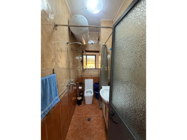 Tirane, jepet me qera apartament 1+1 Kati 3, 500 € (21 Dhjetori)