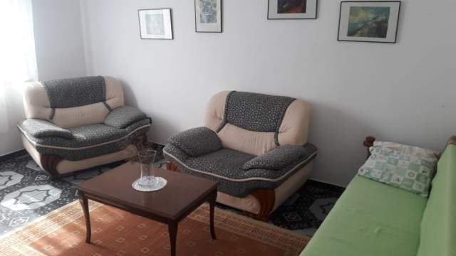 Durres, jepet me qera apartament 1+1+Aneks+Ballkon Kati 5, 250 €