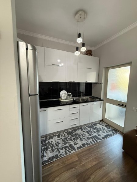 Apartament 2+1 Me Qera, 550 E, në Don Bosko - Tiranë