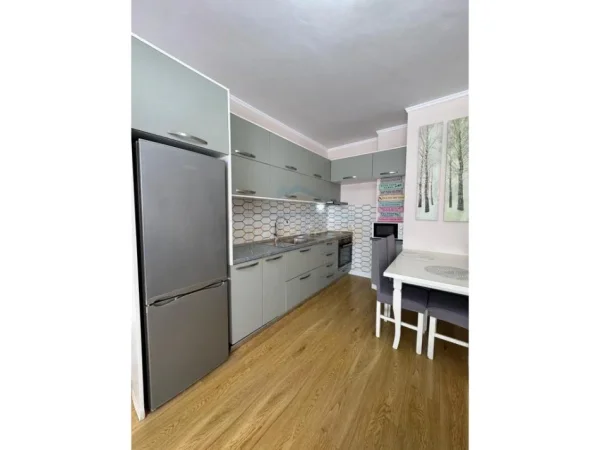 Tirane, shitet apartament 2+1+Ballkon Kati 5, 88 m² 130.000 € 