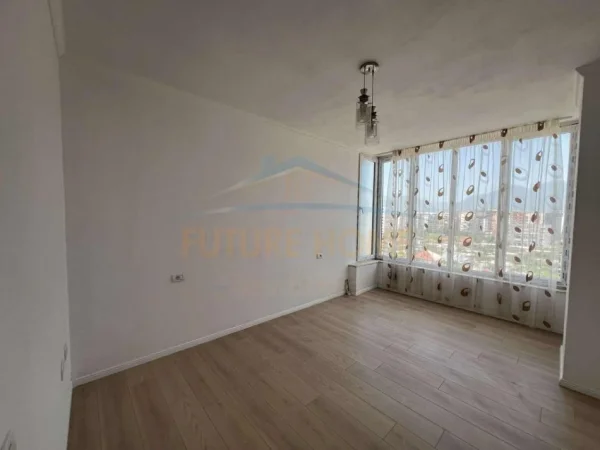 Tirane, shitet apartament 1+1+Ballkon Kati 9, 66 m² 87.000 € 