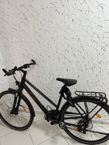Tirane, shes e zeze 500 €