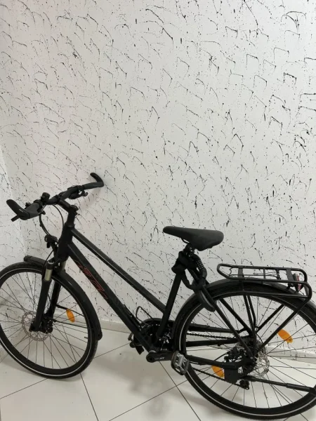 Tirane, shes e zeze 500 €