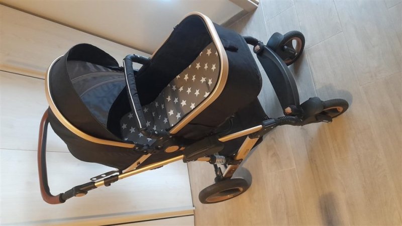 Tirane, shes Karroce Mikelino per femije 90 €