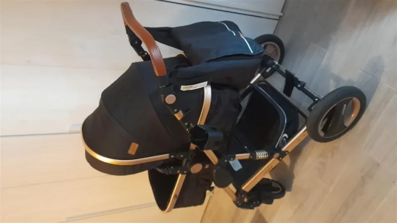 Tirane, shes Karroce Mikelino per femije 90 €