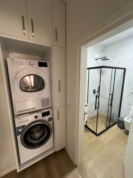 Jepet me qera super apartament 2+1+2 te Kompleksi Fratari Astir , 100 m2 i sapo mobiluar