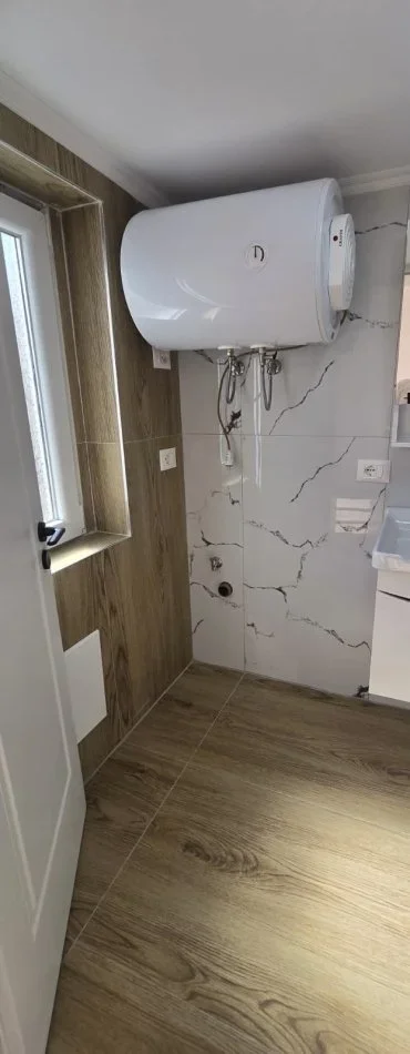 Tirane, shitet garsonier 1+1 Kati 3, 30 m² (Myslym Shyri)