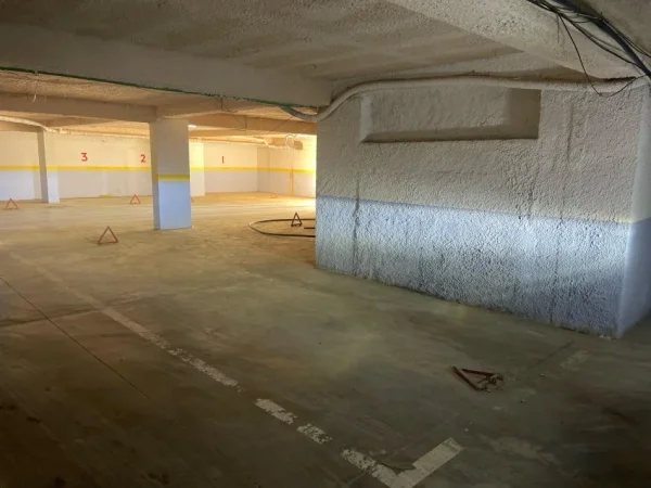 Durres, jepet me qera apartament 2+1 Kati 5, 120 m² (Qerret)