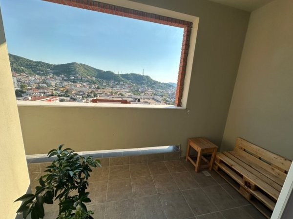 Tirane, jepet me qera apartament 1+1+Ballkon Kati 10, 74 m² 50.000 Leke