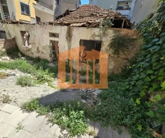 MEGA OKAZION SHITET TRUALL ME SIPERFAQE 341M2 NE QENDER TE DURRESIT TEK GJYKATA SHKALLES PARE DURRES 19900.000 LEKE TE REJA