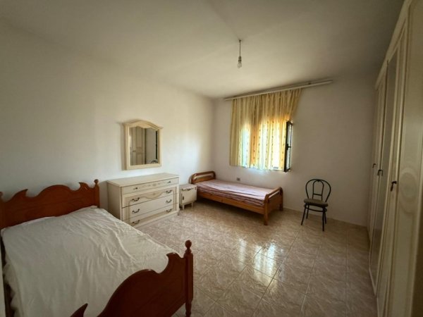Tirane, jap me qera apartament 2+1+Ballkon Kati 3, 85 m² 300 € 