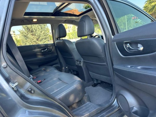 Tirane, shes SUV | Xhip NISSAN ROGUE 2.5 Benzin+Gaz, gri e erret automatik Klima