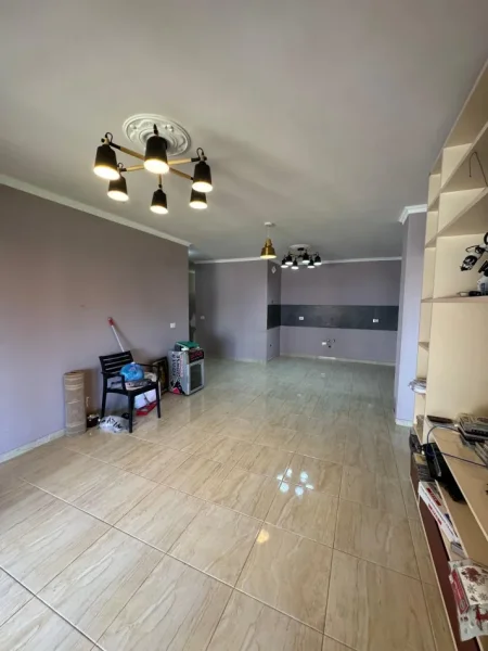 Tirane, shitet apartament 3+1+Aneks+Ballkon Kati 1, 130 m² 230.000 € (kopshti botanik)