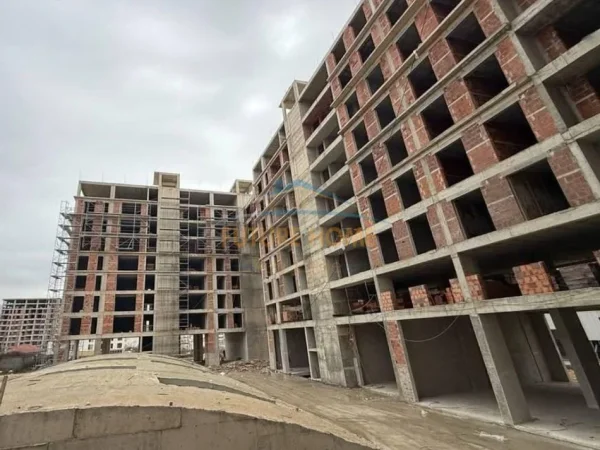 Tirane, shitet apartament 2+1+Ballkon , 100 m² 160.000 € 