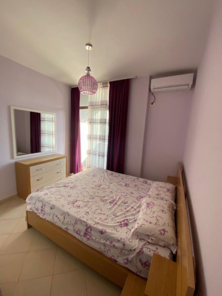 Tirane, jepet me qera apartament 2+1+Ballkon Kati 3, 105 m² 450 € (Tom Plezha)