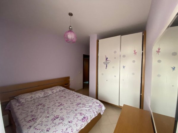 Tirane, jepet me qera apartament 2+1+Ballkon Kati 3, 105 m² 450 € (Tom Plezha)