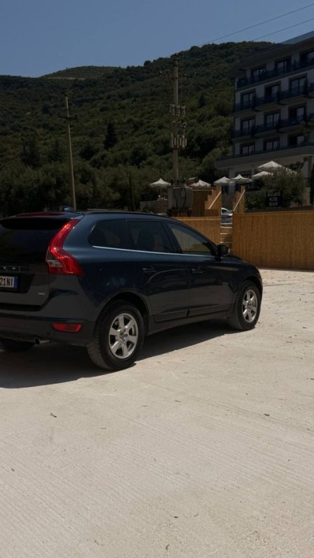 Vlore, shitet SUV | Xhip Nafte, blu automatik Klima