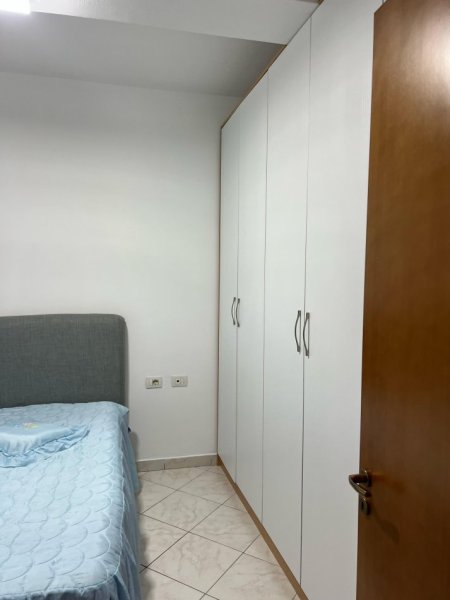 Tirane, jepet me qera apartament 2+1+Ballkon Kati 2, 100 m² 450 € (Eja Studio Astir)