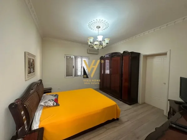 Tirane, jepet me qera hyrje 2+1+Ballkon Kati 3, 100 m² 700 € (RRUGA HIME KOLLI)