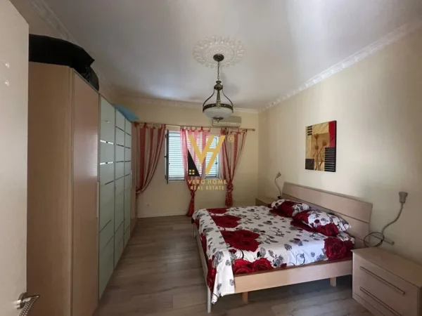 Tirane, jepet me qera hyrje 2+1+Ballkon Kati 3, 100 m² 700 € (RRUGA HIME KOLLI)