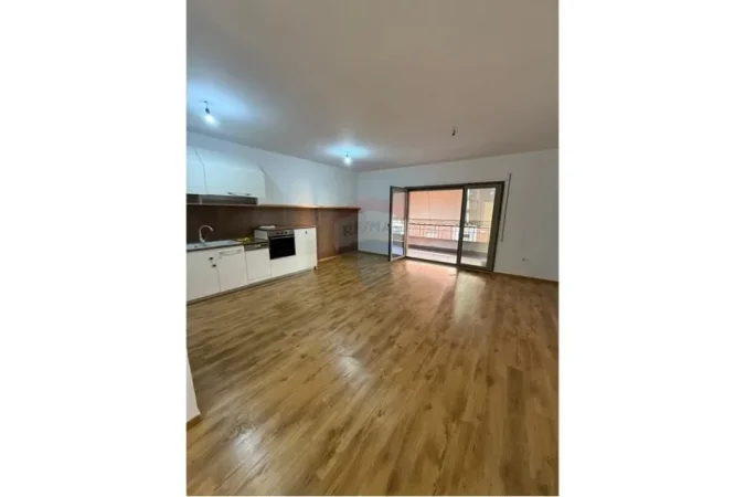 jepet me qera apartament 2+1 Kati 3, 100 m² 750 € (Kompliksi delijorgji)