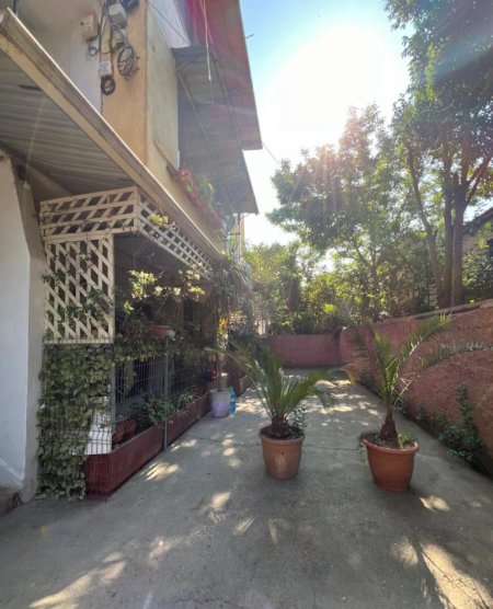 Tirane, jepet me qera apartament 2+1+Ballkon Kati 1, 90 m² 500 € (Don Bosko, Pas Triow Tower)