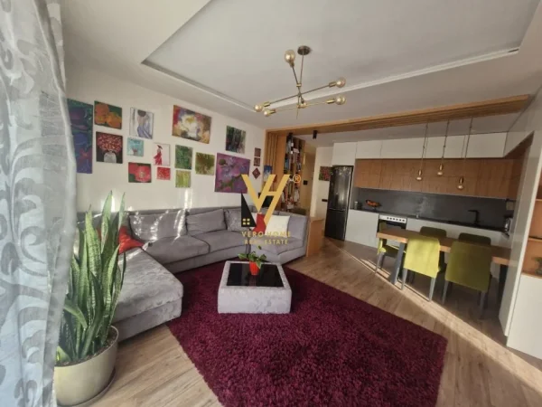 Tirane, shitet apartament 2+1+Ballkon Kati 4, 112 m² 210.000 € (RRUGA GRAMOZ PASHKO)