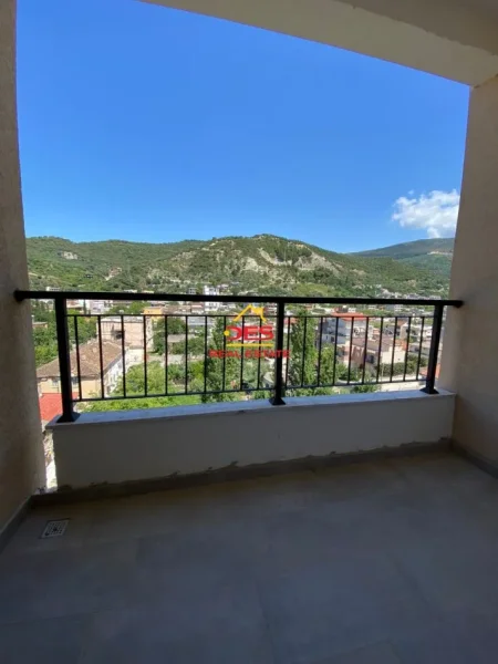 Vlore, shitet apartament 2+1+Ballkon Kati 6, 115 m² 1.430.000 € (Rruga Pelivan Leskaj)