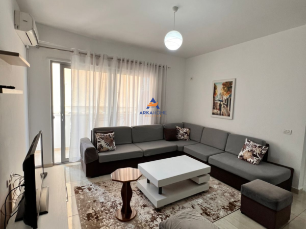 Tirane, jepet me qera apartament 2+1+Ballkon Kati 2, 88 m² 700 € (TE KOMUNA E PARISIT)