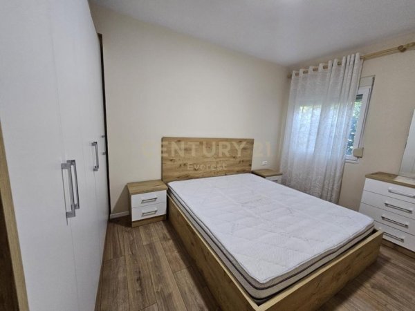 Tirane, jepet me qera apartament 2+1 Kati 2, 100 m² 650 € (Kopshit Botanik.)