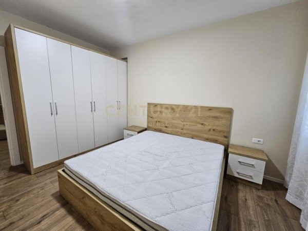 Tirane, jepet me qera apartament 2+1 Kati 2, 100 m² 650 € (Kopshit Botanik.)