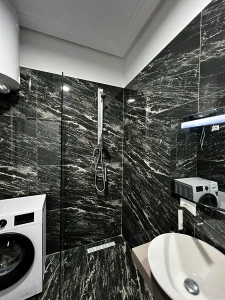 Tirane, jepet me qera apartament 2+1 Kati 3, 100 m² 1.400 € (Rruga ''Bardhyl")