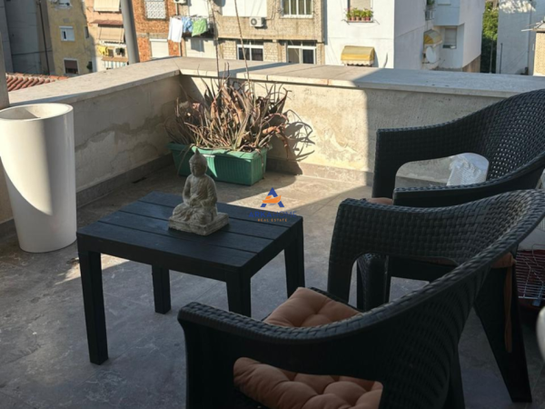 Tirane, jepet me qera apartament 2+1+Ballkon Kati 4, 65 m² 650 € (PAZAR I RI,RRUGA RIZA JASA)