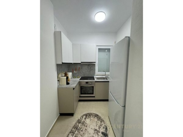 Tirane, jepet me qera apartament 1+1 Kati 5, 62 m² 550 € (5 Majit)