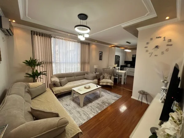 Tirane, shes apartament 2+1+Ballkon Kati 6, 108 m² 150.000 € (rruga Teodor Keko)