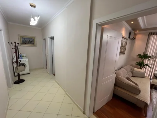 Tirane, shes apartament 2+1+Ballkon Kati 6, 108 m² 150.000 € (rruga Teodor Keko)