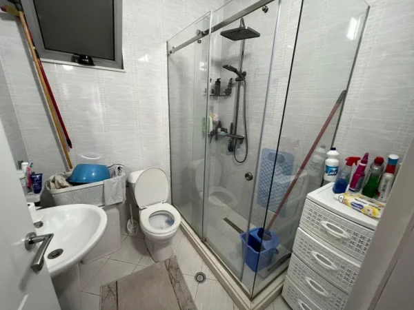 Tirane, shes apartament 2+1+Ballkon Kati 6, 108 m² 150.000 € (rruga Teodor Keko)